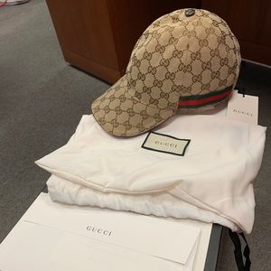 Gucci Men’s Canvas Baseball Hat Beig